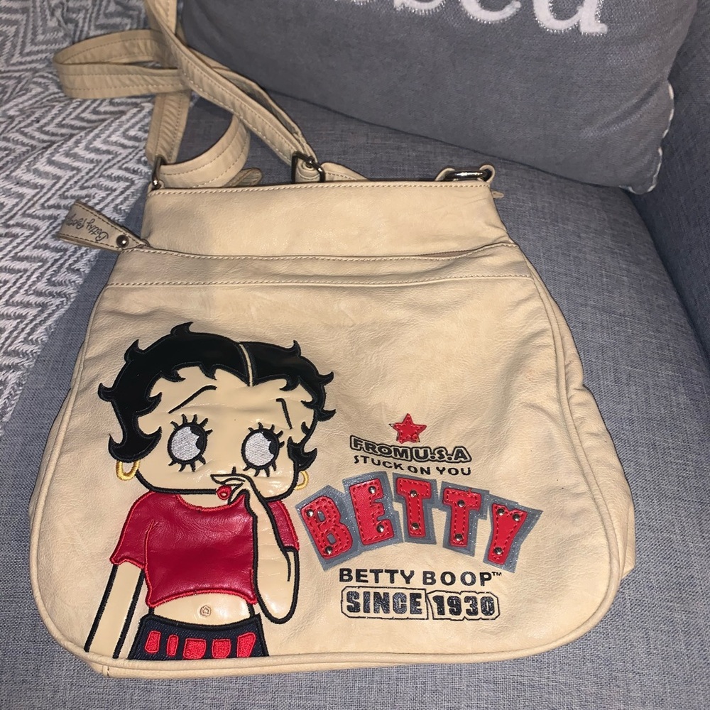 Betty boob purse